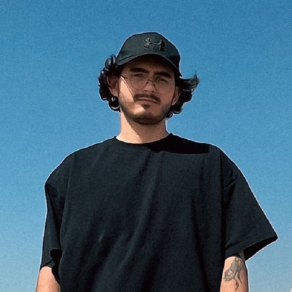 МЕНЕДЖЕР ПО РАБОТЕ С КЛИЕНТАМИ